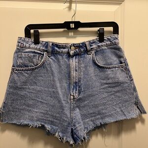 Zara denim shorts size 8